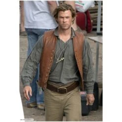In The Heart Of The Sea Chris Hemsworth Vest